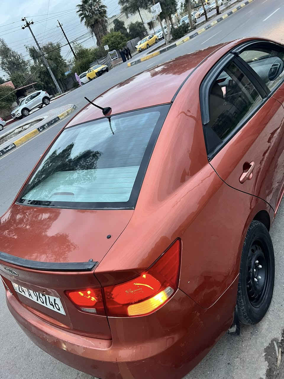 كيا سيراتو للبيع

🔹 الموديل: 2012

🔹 اللون: مشمشي

🔹 الصبغ: بوند + باب السايق 

🔹 المحرك: 1.6 (بخار، بدون أي تنقيص)

🔹 القير: عادي – شرط

🔹 الطقم الأمامي والخلفي: شرط

🔹 كهربائيات السيارة: شرط

🔹 حجر البيئة: موجود

🔹 المسجل: شاشة مع كامرة خلفية

🔹 كابون بنزين: موجود

💰 السعر: 75  ورقه وقابل للتفاوض البسيط

📄 التحويل: شرط

📞 للاستفسار: ***********

📍 الموقع: الموصل – حي المصارف

⸻
