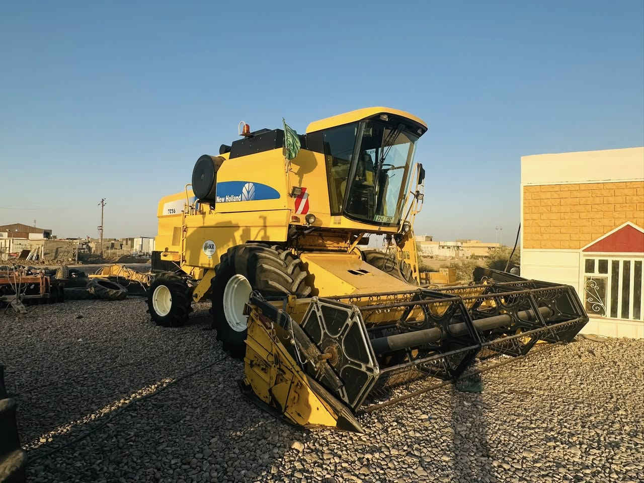 سلام عليكم نوهولند 2007 خمسه بلم دبل درام طبله 17 تاير حرفش 32 والخلفي 24 انجكتر مكفوله مكفوله الاتصال ***********
