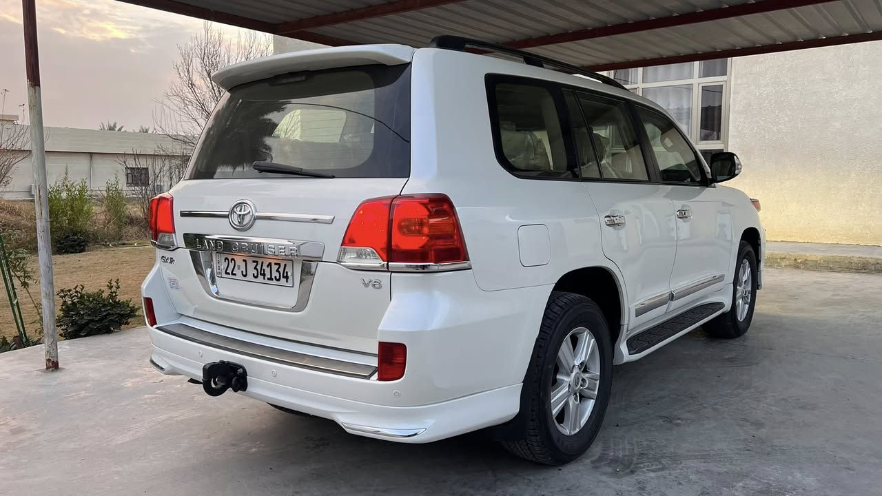 السلام عليكم : لاندكروز 2013 ساز فول مواصفات معروفه مواصفات الساز ميحتاج اذكرهن ماشيه 140 الف مكفوله كفاله عامه كير محرك صدر كفاله سيارة جاهزه وبدون اي نقص رقم اربيل سنويه وهزة جديده السعر 370 مكان السياره بغداد اليوسفية 
***********
7800593741
