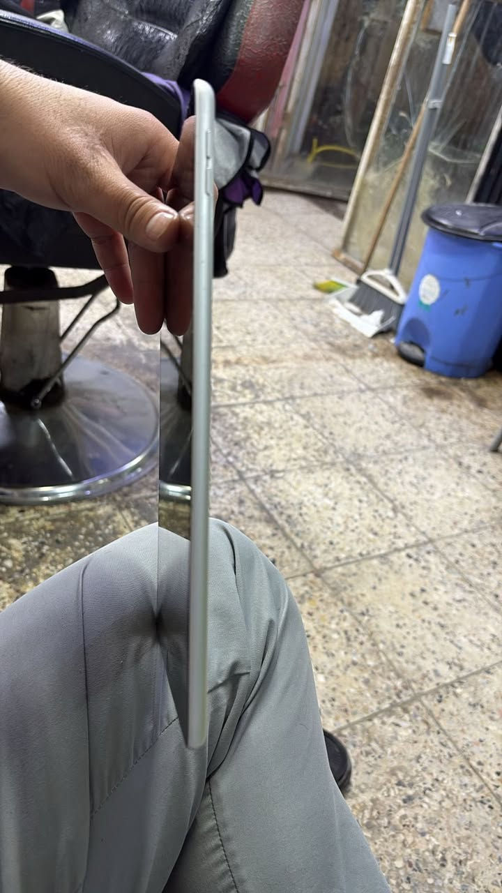 السلام عليكم iPad 9 ذاكره 64 جهاز حيل نضيف و بلادي السعر 225 مكاني بغداد حي الجهاد للتواصل واتساب ***********
