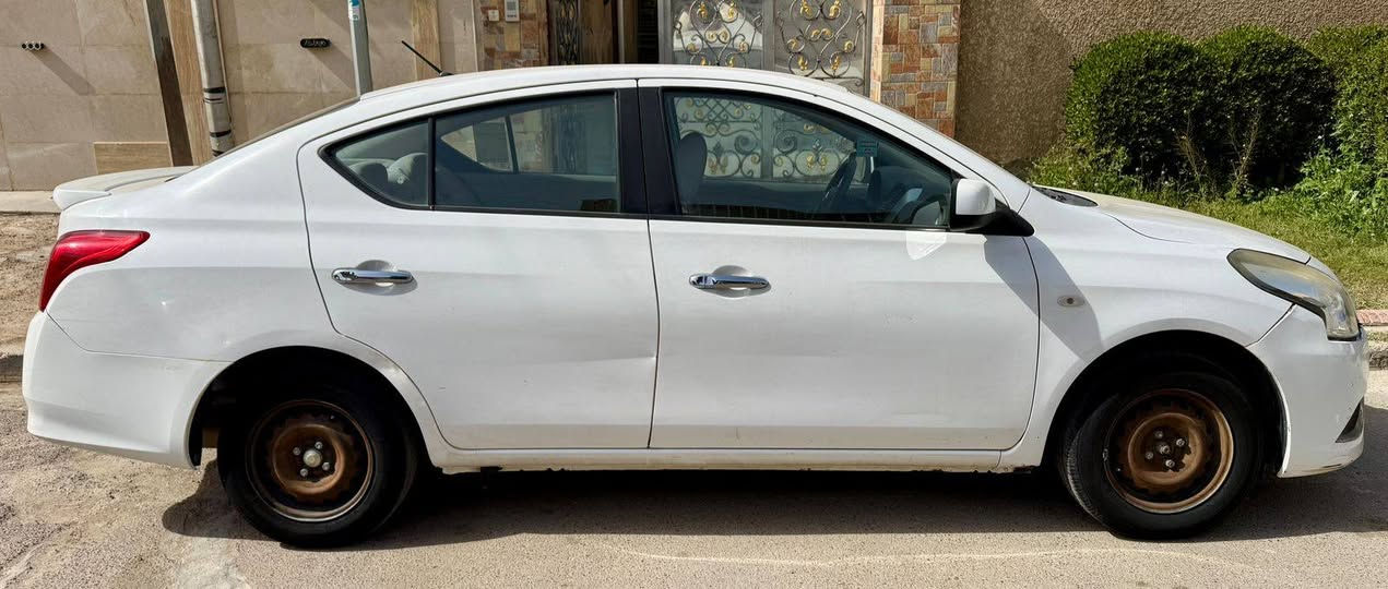 نيسان صني هندي موديل 2020 رقم اربيل
السيارة ماشية 86

 بدون صبغ او بارد

كير محرك تبريد كله بلادي مكفول

السعر 105 مكلف بلنشر رقم راعيها جوه

مكان السيارة بغداد شارع فلسطين للاستفسار 

0772 104 4986

0790 175 4055
