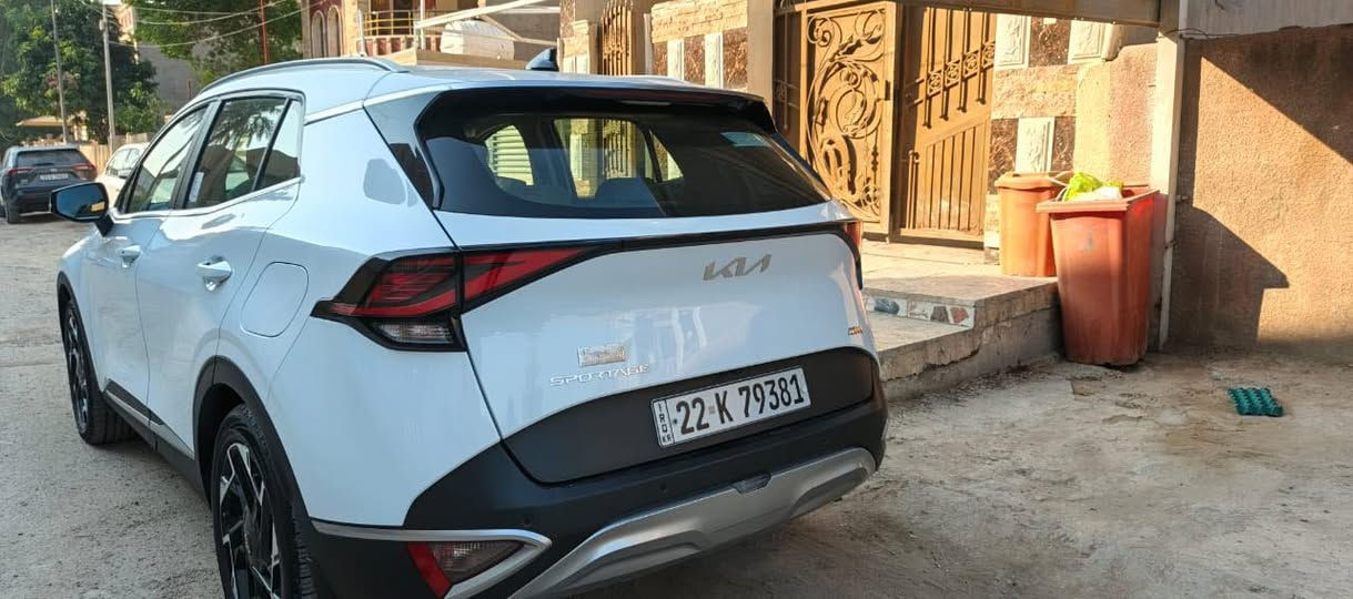 السلام عليكم
للبيع :كيا سبورتج  خليجي 
الموديل : 2023
ماشيه : 65 الف كم 
رقم اربيل بأسمي تحويل مباشر
السياره :مكفوله عدى بارد بالباب الخلفي عكس السايق 

بصمه 
مري كهرباء 
انضمه قياده 4 (نورمل +سبورت +ايكو +سمارت)
تشغيل عن بعد 
حساسات امامي خلفي 
 شاشه +عداد دجتل 
كامره دواره 
بصمت ابواب 
ترحيب عند لاقتراب 
مثبت سرعه 
سايد بريك كهرباء 
ويل 19
تبريد قطعتين 
داخل بيجي 
محرك 2000 دوش 
شاحن واير لس 
الصابيح الماميه LED
المصابيح الخلفيه LED
شفتات ستيرن رياضي 
مانع انزلاق 
شاشه ابل كار بليل +جي بي اس 
انذار عند الاقتراب
اشاير بل مري و رادار جانبي
السياره كلش نضيفه وحلوه 
السعر 222 وبيه مجال 
مكاني بغداد/ القادسيه 
للستفسار ***********
