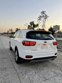 سورنتو ٢٠١٨ • محرك V6 ٣٥٠٠ • ٧ راكب