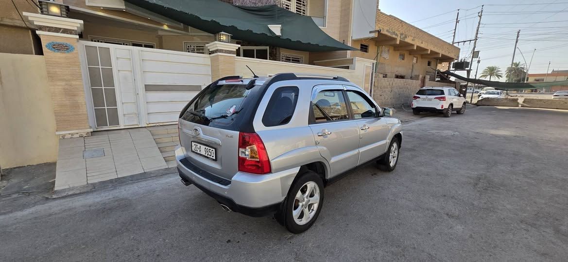 مراوس بستاريكس ١٠ وفوك 
سبورتج ٢٠١٠ ع وظع الشركة رقم ديالى سيارة فوول مري شفط تحكمات تدفئة بالكشن جلد تبريد محرك ٢٠٠٠ سيارة فول خير من الله درهم ماتصرف عليها سونر موجود ويا الصور ***********
