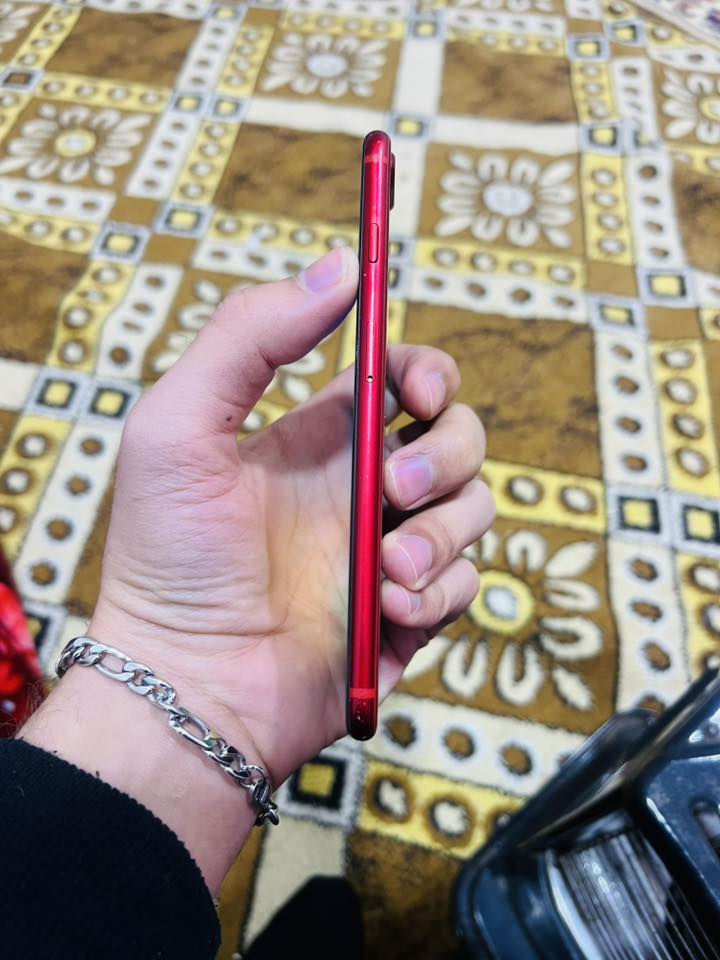 السلام عليكم ايفون 8 بلس ذاكرة 256 مبدل بطارية ضمان شركة وشاشة تفصيخ كل شيء بي شغال شحن لاسلكي فقط زر تنزل الصوت متوقف السعر 120 وبي مجال مكاني كنعان 
الرقم : ***********
