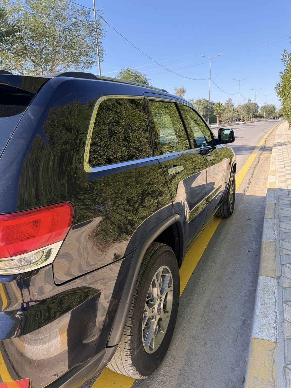 سلام عليكم اصدقائي .

جيب لاريدو 2017وراد امريكي للبيع رقم بغداد السياره بيه صبغ قطعتين فقط جاملغ وبنيد حادثه تافه جداً  سوناره مرفق ويه اخوان السياره معقوين ومنتهيه مدته يعني السنويه نافذه صار اله سبوعين اكفل الك تحويل باسمك السياره خير من الله كير مكينه حداديه 
مكان السياره ميسان العماره 
***********
بالعافيه ع الياخذه 
سعرها ٢٠٥
