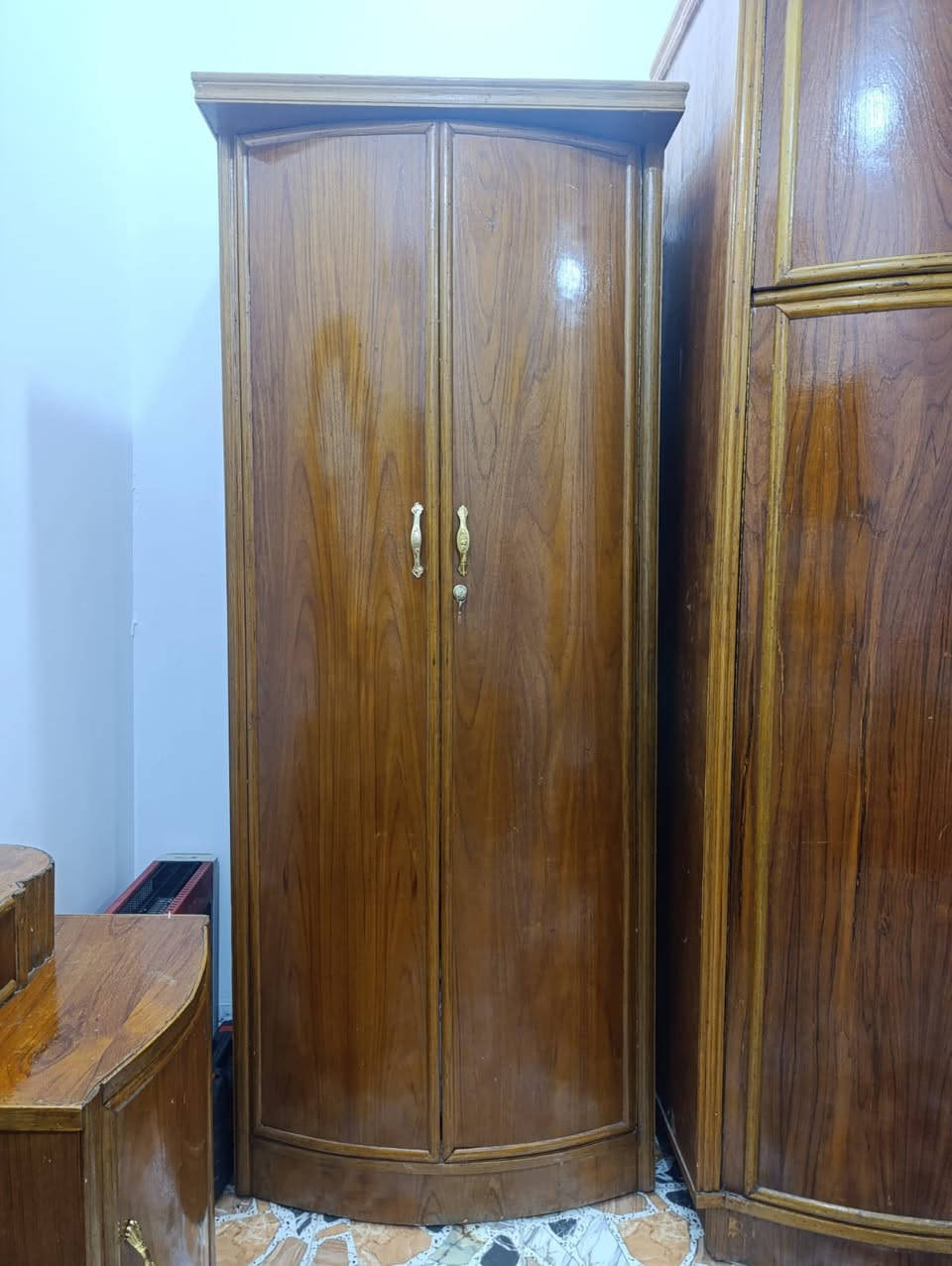 السلام عليكم غرفه للبيع ضرر بسيط بيها بتاج  
ب700 وبيها مجال بسيط


**إذا كنت صاحب هذا الإعلان وتريد حذفه لأي سبب، رجاءا أرسل رسالة إلى الدعم الفني**