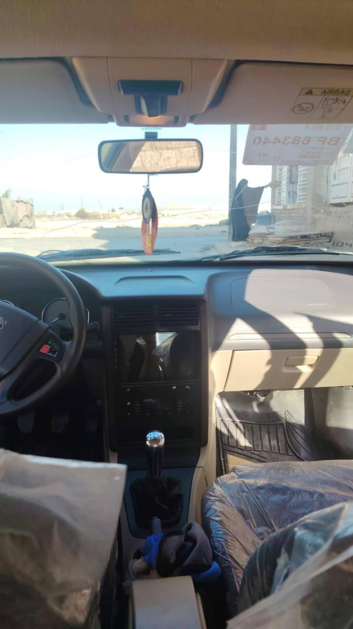 السلام عليكم بيجو مديل 2020
سياره بلادي نضيفه كارتون سياره داخله هزه ورقام جدد شرط التحويل اشوكت متريد ممشتغله السياره بسمي مشروع وطني منضومت غاز 
مكاني ديوانيه   ***********
