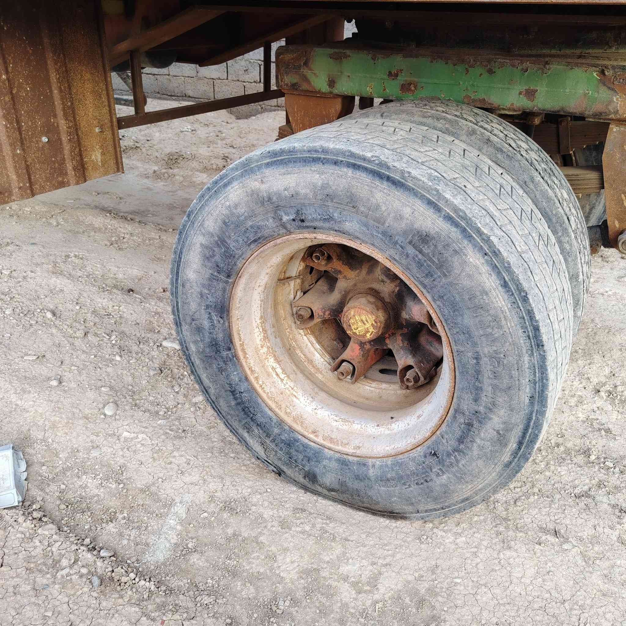 عربانه للبيع طول ثمانيه ونص 
***********

***********
