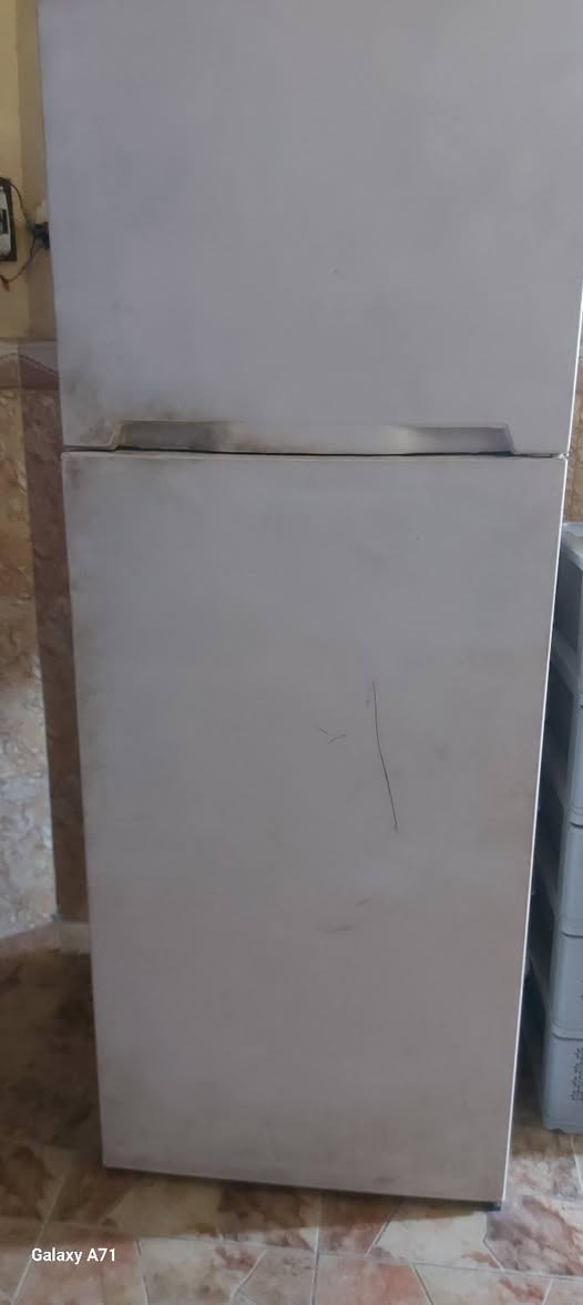 غراض بيت للبيع نظيفات قبله حي المهندسين ***********
