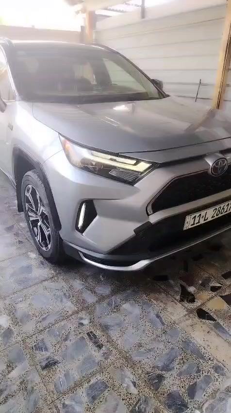 السلام عليكم ورحمة الله
راف فور 2022 بلك-ان برايم توكلار 

والمواصفات 📜
بلك-ان برايم توكلار فول للخير 

1:فتحة سقف(سلايد روف)  Slide roof 
2:تبريد قطعتين  🥶  cold cooling 
3:تحكم ستيرن  Stern control 
4:مثبت سرعة  Cruz 
5:جام اوتو  Automatic 
6:شاشة بلادية  📺  big screen 
7:اشاير بل مري (هايلوجي)  Hyology 
8:سبير شركة منازل 
9:كشنات جلد +تحكم كهرباء  leather seats 
10:السيارة 4×4 فور ويل  4WD 
11:تبريد مناخ منفصل   separate climate 
12:منافذ شحن Usp +شحن لاسلكي  charger port 
12: لايت زينون بلادي عالي ناصي  LED lighting 
13:بصمة ابواب فتح وقفل  electronic door key 
13:زراك الايت بلادي
14: 5راكب بلادي
15:بصمة تشغيل
16:جنطة كهرباء فتح وغلق 
17:رادار جانبية  
~~~~~~~~~~~~~~~~~~~~~~~~~~
ماشية : 57ميل حقيقي شرط الفحص
السيارة محرك صدر كلة جديد ومكفول شرط الفحص 
ودهن وفلتر بانزين فلتر تبريد فلتر دهن كلة بل وكالة 
وشرط الفحص 
والسيارة بيها سونار كامل 
وصور الحادث والسونار كلة موجود منشورات 
~~~~~~~~~~~~~~~~~~~~~~~~~
رقم بغداد بسمي شخصيا وشرط التحويل 
السيارة ربع متصرف عليها جدا حلوة ونظيفة
~~~~~~~~~~~~~~~~~~~~~~~~~
السعر (288) وبيها مجال لشراي 
----------------------------- 
العنوان: بغداد (شهداء البياع) 
~~~~~~~~~~~~~~~~~~~~~~~~~~
للستفسار على الرقم التالي ⬇️⬇️📞📱
(***********)
(***********)
