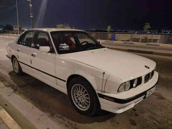 السلام عليكم
للبيع او مراوس BMW 
موديل 1990 محدث 95 كامل محرك 528 سيارة فول توماتيك سلايت داخل صاج تايرات طخم كله جديد سيارة بيها طخه خفيفه كلش خشم الجاملغ والدعامية الكدام فقط والباقي مكفول  هزة سنوية كلو جديد رقم جديد بسمي شرط التحويل
مناقصها برغي
السعر 68وبيها مجال
‏‪0776 977 7353‬‏
‏‪0750 309 2366‬‏
المكان سد الموصل
