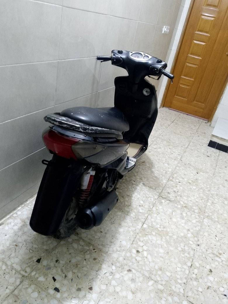 دراجه سكنس ياباني سرعة 140 مكينه ناعمه حلوه شلعه قويه كهرباء كوله شغال نكره سلف هندر اوراق بسمي الدراجه كامله نضيفه السعر 360 قفل بغداد الشعب رقمي ***********
