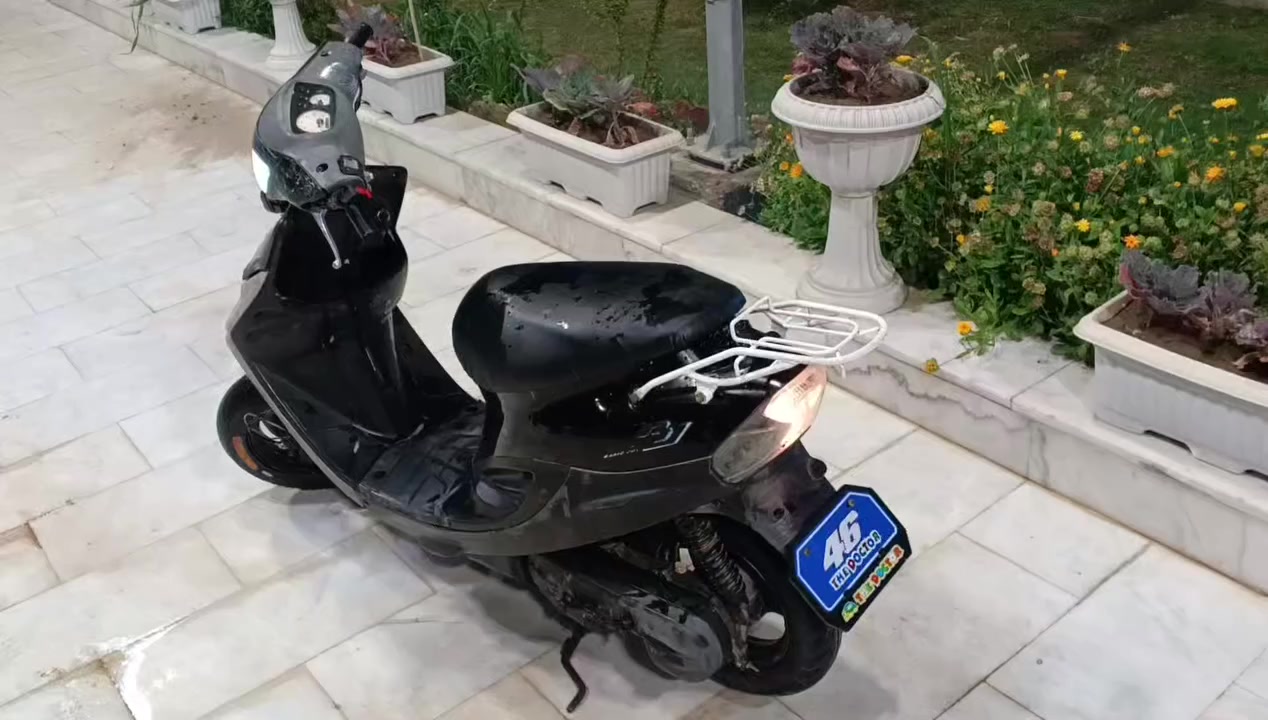 السلام عليكم للبيع بيجي 60 كامله مابيهه كل نقص دراجه خير من الله مكاني كوت داموك السعر 200 وبيهه مجال رقم الهاتف ***********
