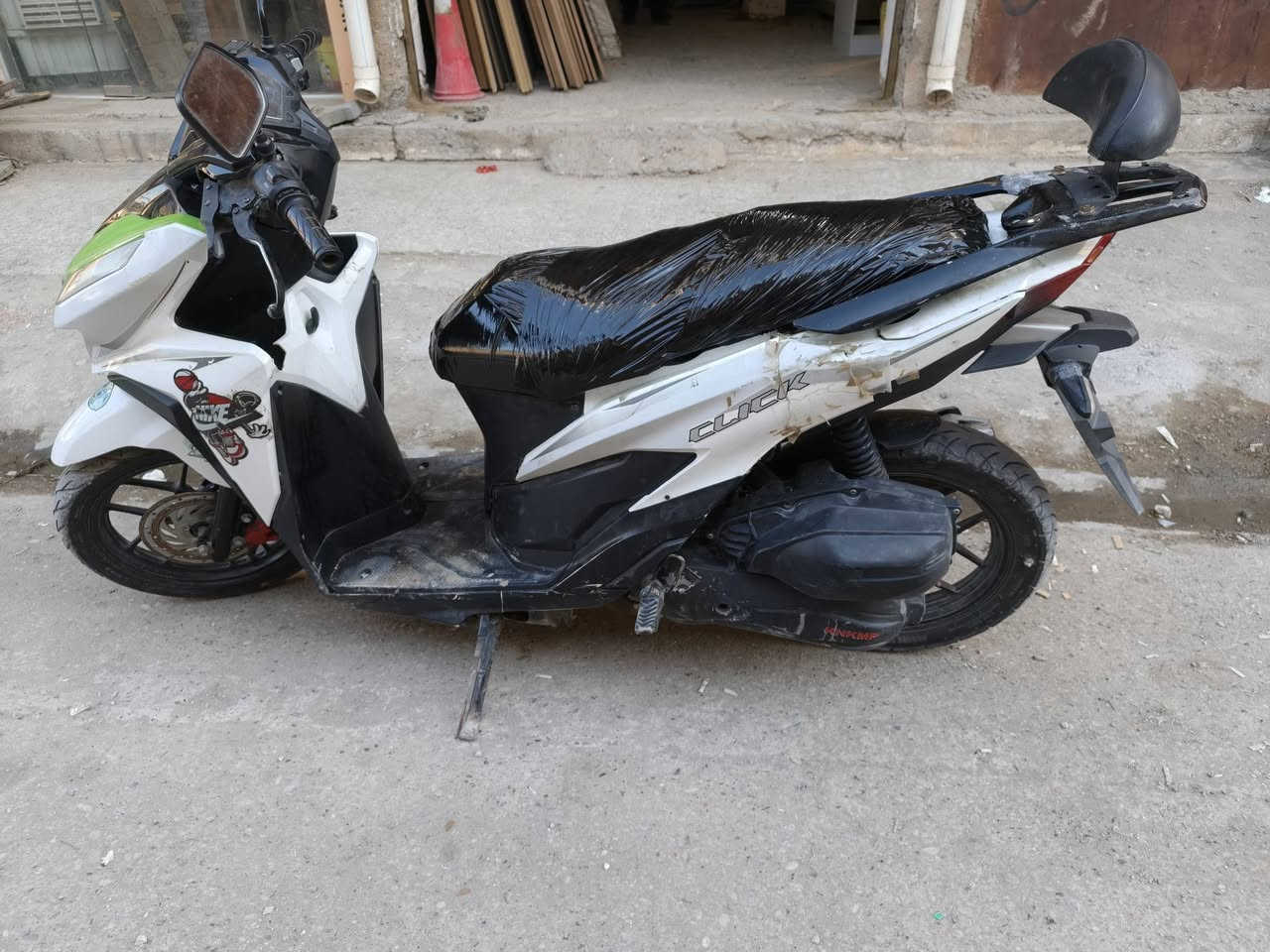 السلام عليكم دراجه هونده كلك للبيع عارضهه ٣٥٠او مراوس بيراني او جني مكاني بعقوبه فلكه العنافصه رقمي ***********
