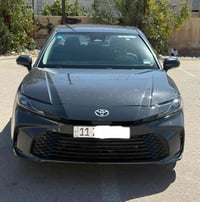 تويوتا كامري2025هايبرد  وارد أمريكي فئة LE نص فول  لون اسمنتي ماشية 30...