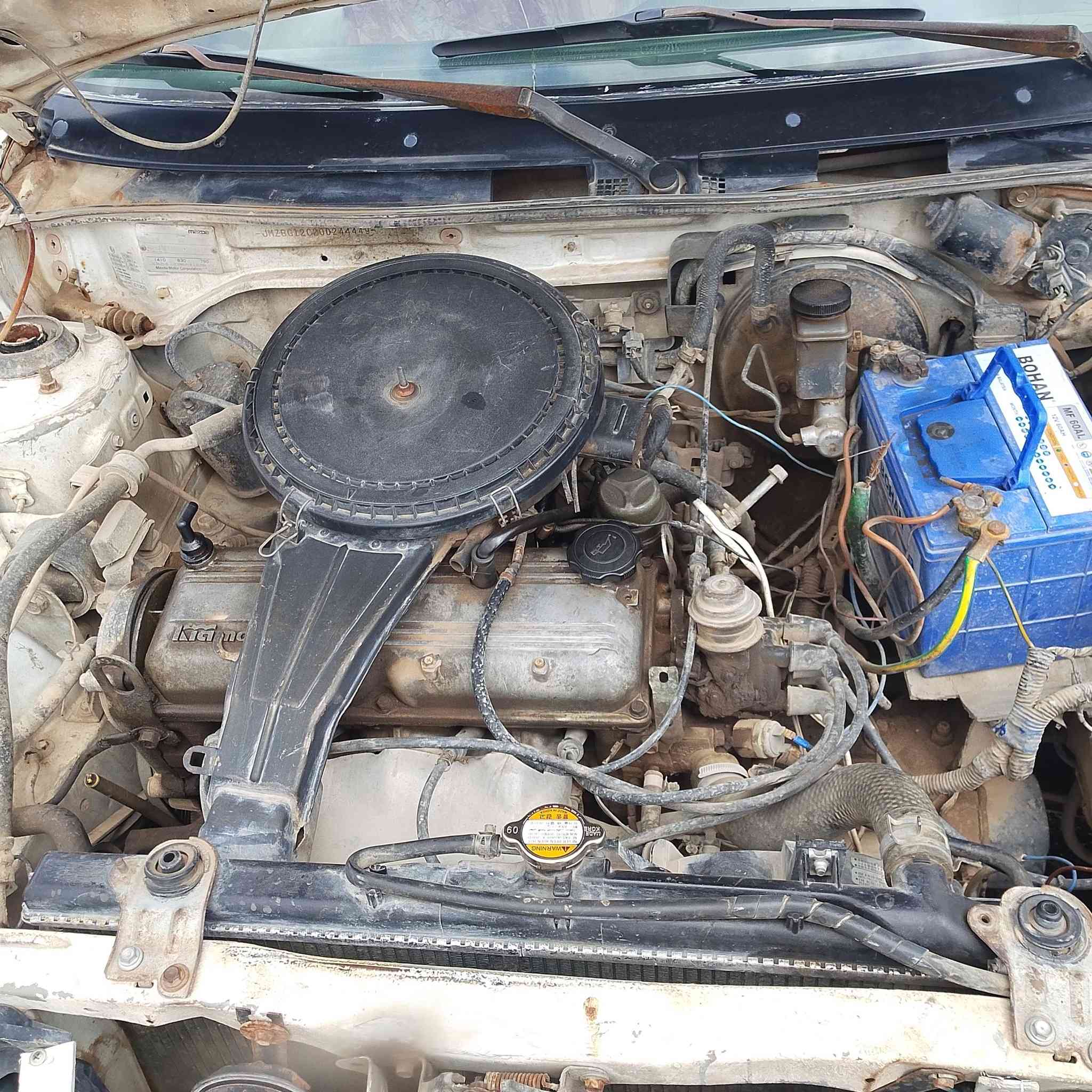 السلام عليكم.للبيع 
مازدة،،323
الموديل،،1990
لون ،،ابيض 
تايرات خير من الله 
بيها كاربون 
رقم نينوى انكليزي 
ما بيها
    لا صرف ولا نفخ 
الشرعي موجود بالموصل تريد تحول 
تريد وكالة 

سنوية بعدها ماصاقطة 

السعر 36وبيها مجال 

الهاتف،،، ***********
