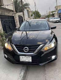 ألتيما • شاشة لمس • حادث خلفي