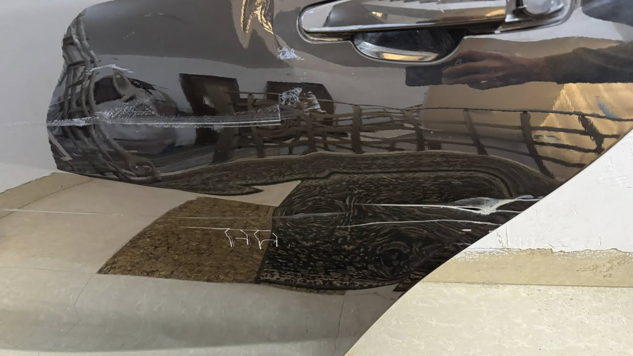 سلام عليكم 
باب ماليبو كامله خلف السايق موديل 2024 اسود بلادي ما بيه صبغ فقط هاي الضربه بنهاية الباب وترجع بارد على حجي السمكري طبعا رايدة ب225 وبيه مجال مكاني كربلاء 
***********
