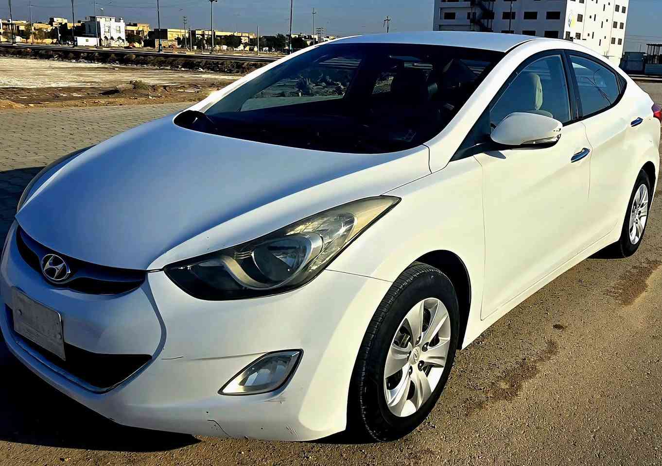 النترا 2014 خليجيه 1600 رقم واسط بيها صبغ هلال الجاملغ الخلفي مع باب خلفي وباب الصدر ثلاث أرباعه اثر شخوط بدون حادث وصور قبل الصبغ موجوده مكينه وگير مكفولات ..شاشه وكامره وتحكم ستيرن ومري شفط واشاير بالمري …مكانها كوت الخاچيه السعر(112) ***********
