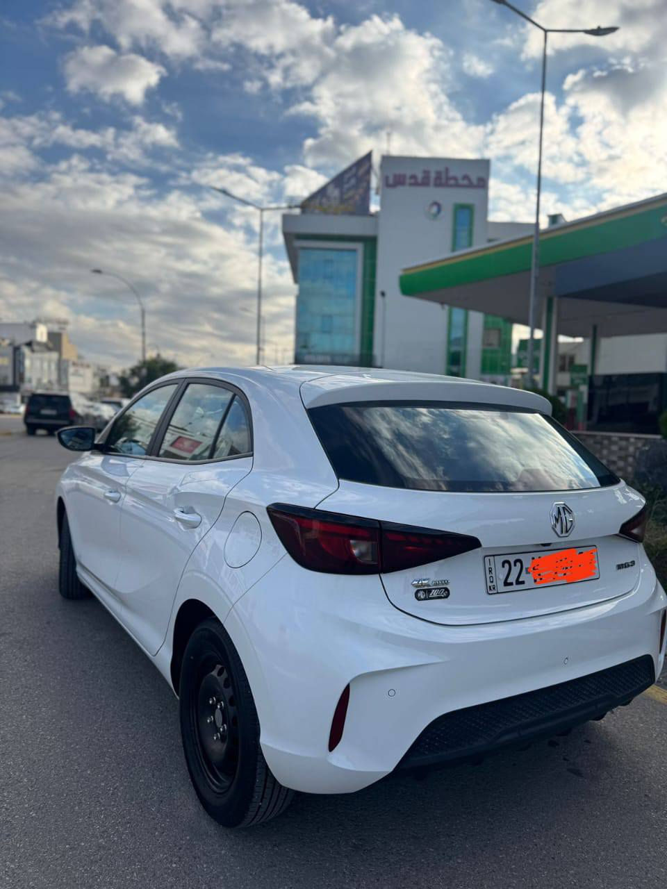 MG3 2024
السيارة ماشيه 24 الف
السعر 102 وبيها مجال بسيط 
السيارة بدون صبغ بدون بارد بدون حالوب
بضمان 6 سنوات + 200 الف كيلو متر  
‏‎المحرك 1500 تنفس طبيعي 
كير اوتماتيك
شاشه ابل + اندرويد 
كامره خلفية
تحكم ستيرن جهتين 
لايت + بك لايت Led
بلوجكترات امامية
اشاير بالمري الجانبية 
لايت عدسة 
حساسات خلفيه
حساس ضغط اطارات
 4 جام كهرباء
السياره ماشيه 24 الف 
تحويل ثاني يوم مكان السيارة كركوك
للاستفسار *********** كركوك, العراق
