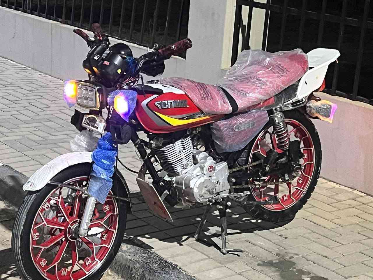 بەناوی خوداSOnGLInG2024  150CC
ماڵەکەزۆرخاوێنە
پێویست بەوەسفناکات 
زۆرتندوتۆڵە 
شەنسی نەقیوە 
ویلی لارنیە
هەموعەیبیئەوماتۆڕه 
تەنهاکلاجیزەعیفه
ماباقی هەمویبەشەرت

ماڵی دۆستە
شوێن هەڵەبجەی تازە
گەیاندنم نیە
ژم ***********
نرخ530هەزارومعامەلە
