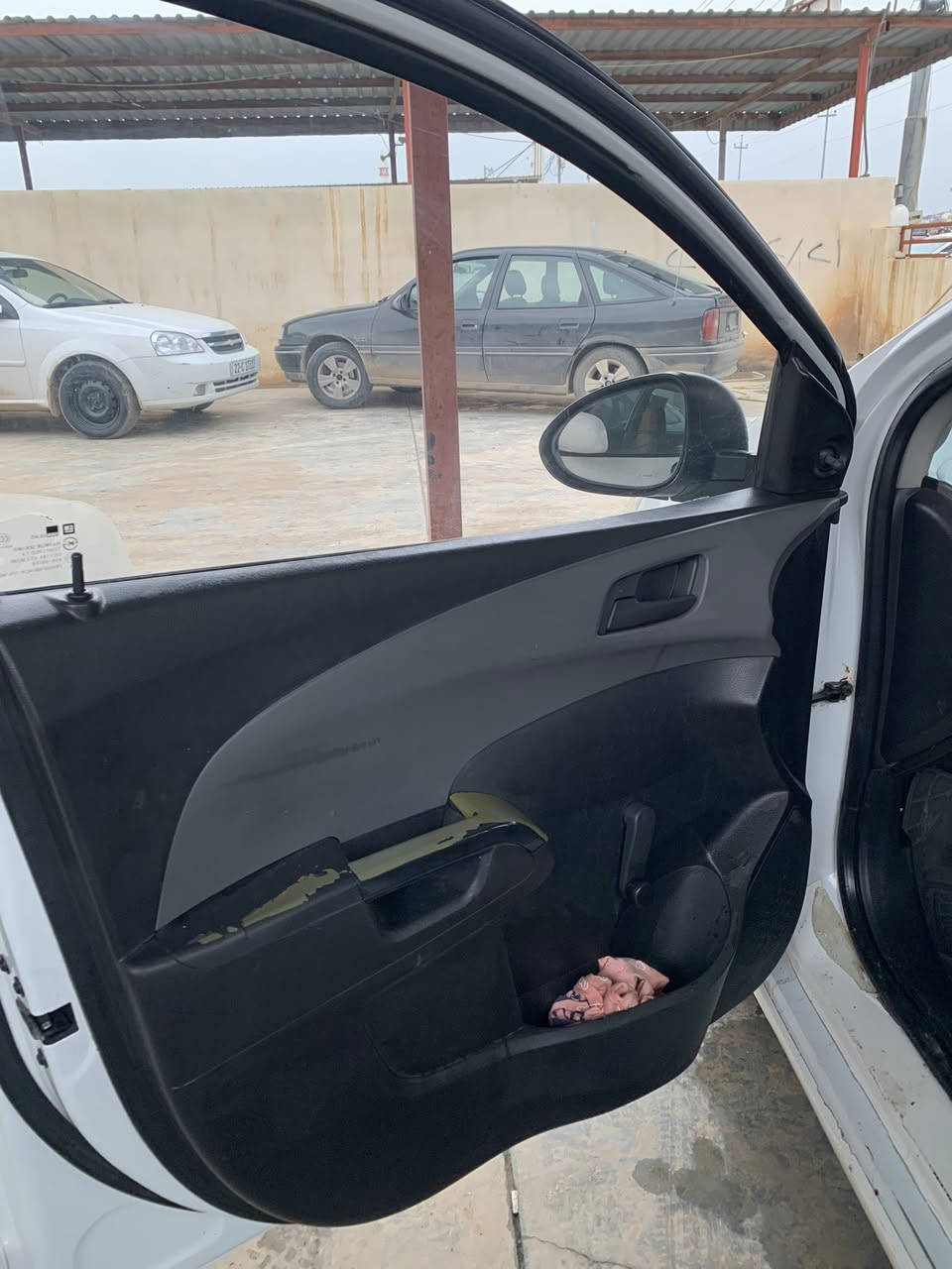 شوڤرلیت سونیک 2012 مەنەڤیس و خەرامە شەرت بێ دەعمە وە بێ سبوخ  سیارەکە خاوێنە  هەرجار تایە جدید سعری 37 وەرەقە وە معاملەی تیدایە رقم تەلەڤون ***********
