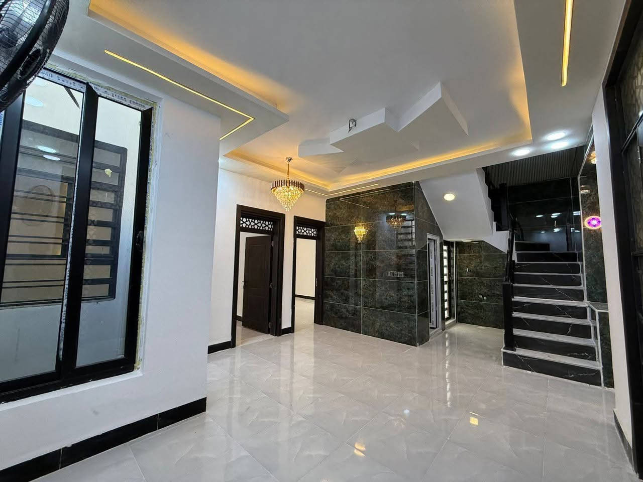 150 متر للبيع طابو زراعي سند 25 قرار محكمه مرقم ومشمول بالتطويب
بناء جناي درجه اولى شغل كله نضام تركي
1_بناء طابوك جمهوري
2_صب مركزي تسليح اساس وسقف
3_ ارضيه بورسلين ثقيل
4_جدران لوح
5_ سقوف جبس بورد وسحبات ملكيه +ثريات ومراوح
6_بيبان تركي + حداديه تسكام
🔻عنوان البيت نجف مقابل قرية الغدير 
موقع مميز قريب من الشارع العام بالخط الاول  
🔻 خدمات كامله ماء كهرباء تبليط خط مولد سوك مدارس اهليه وحكوميه انترنيت
سعر البيت 85 وبي مجال
للاستفسار اتصل على *********** أو مراسله واتساب
