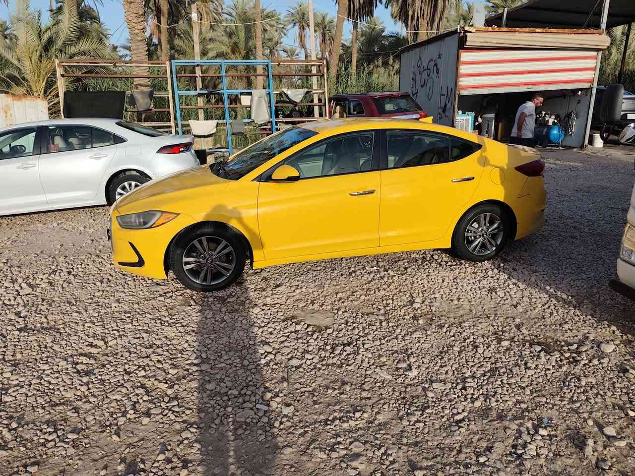 سلام عليكم 

النترا 2017 

رقم بغداد بسمي 

لون اصفر

امريكي ضرر بصيط حافت الجامالغ الخلفي وشويه من الدوسه السياره ليبل واحد 
محرك 2000 دوش
شاشه كبيره 
كامره دواره
فول تحكم استيرن
ويل كروم 
مكاني حله بابل مركز مدينه
السياره جاهزه كل جديد تخم تاير جديد تبريد ثلج
السعر 120 وبيه مجال قليل
ملاحظه /السونار مرفق مع الصور
رقمي ***********
