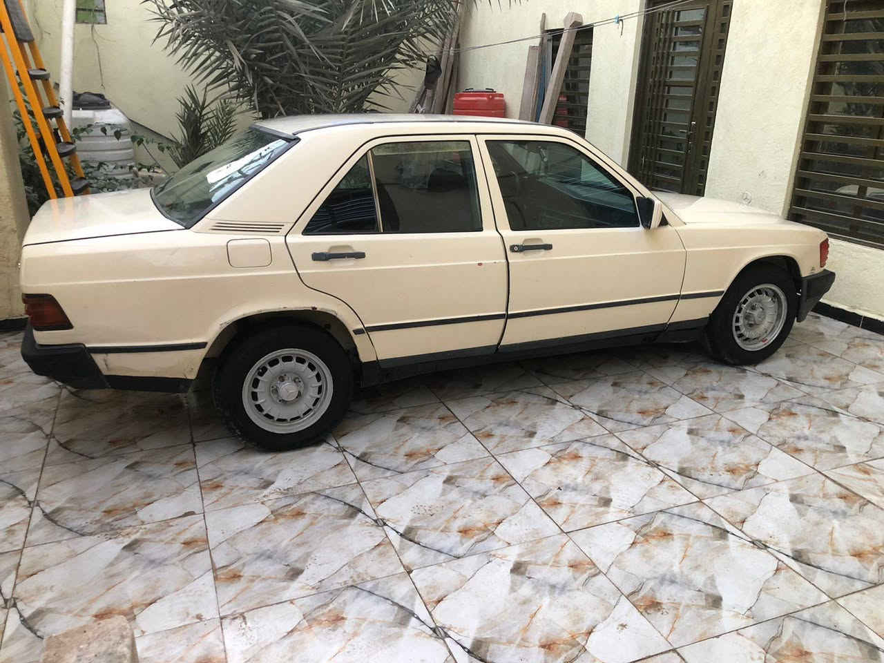 للبيع: مرسيدس 190 موديل 1984
مكينة بلدية 4 سلندر.
قاعدة ودبلات بلدية.
كشتات كهربائية.
جام كهربائي.
منظومة
التبريد كامله يحتاج فقط كمبريسر الكمبريسر موجود ويحتاج واشر بسبب تنفيس من الداير ماشديته سعر 38
المكان البصره الزبير رقم الهاتف  ***********
