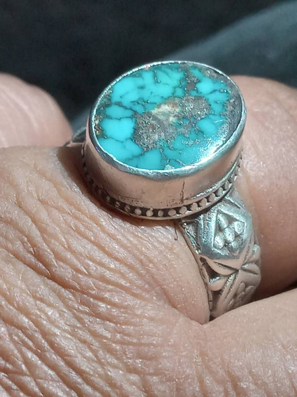 نيشابوري قديم صياغه يدوية ثقيله السعر  ٤٥الف مكاني بغداد البياع توصيل موجود


**إذا كنت صاحب هذا الإعلان وتريد حذفه لأي سبب، رجاءا أرسل رسالة إلى الدعم الفني**