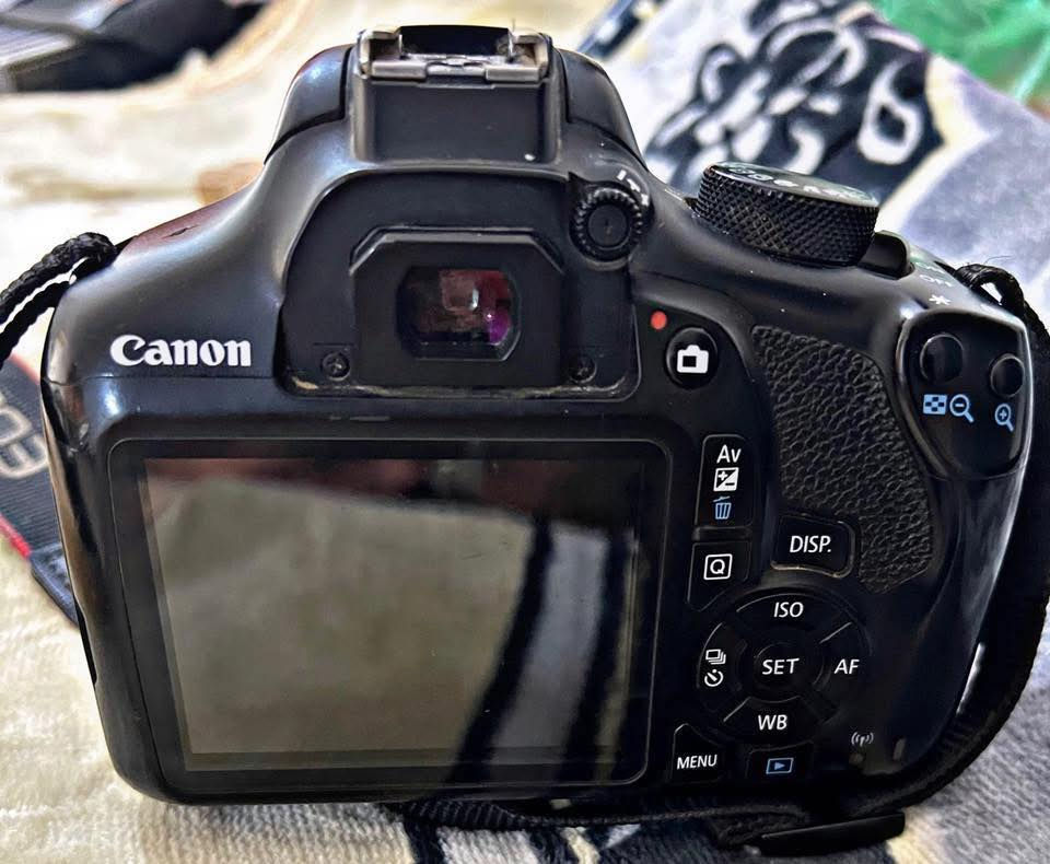 كامره كانون 1300dالسعر 300وبيها مجال
***********
