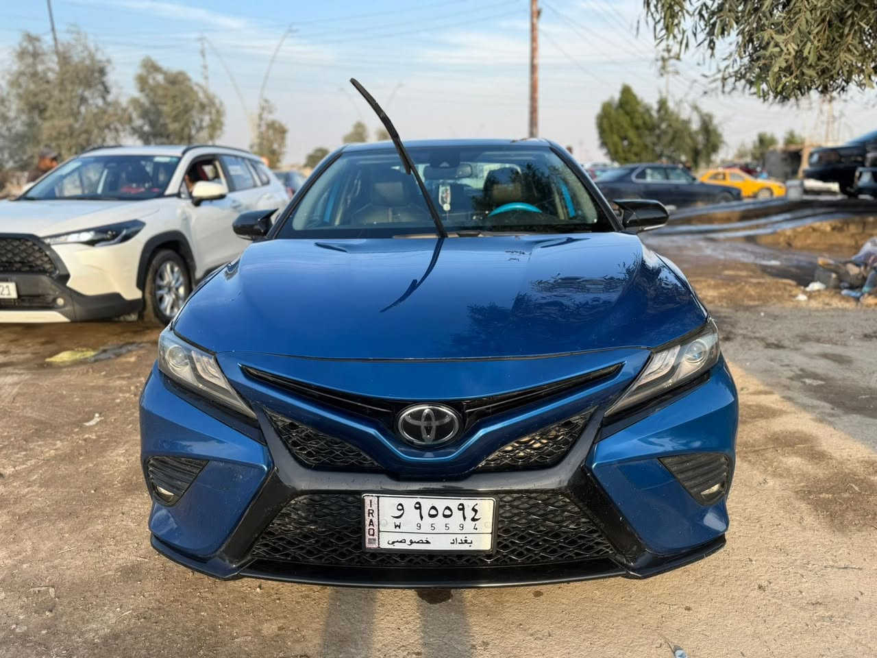 سلام عليكم 
كامري موديل 2020 للبيع فول xse  بدون قطرة صبغ البنيد امبدل ابلادي بنفس اللون بدون صبغ حتى الدعامية بدون صبغ 
وبدون ايرباك السعر 190 بي مجال مكان السيارة بعقوبة للاستفسار 

‭0770 260 4087‬
