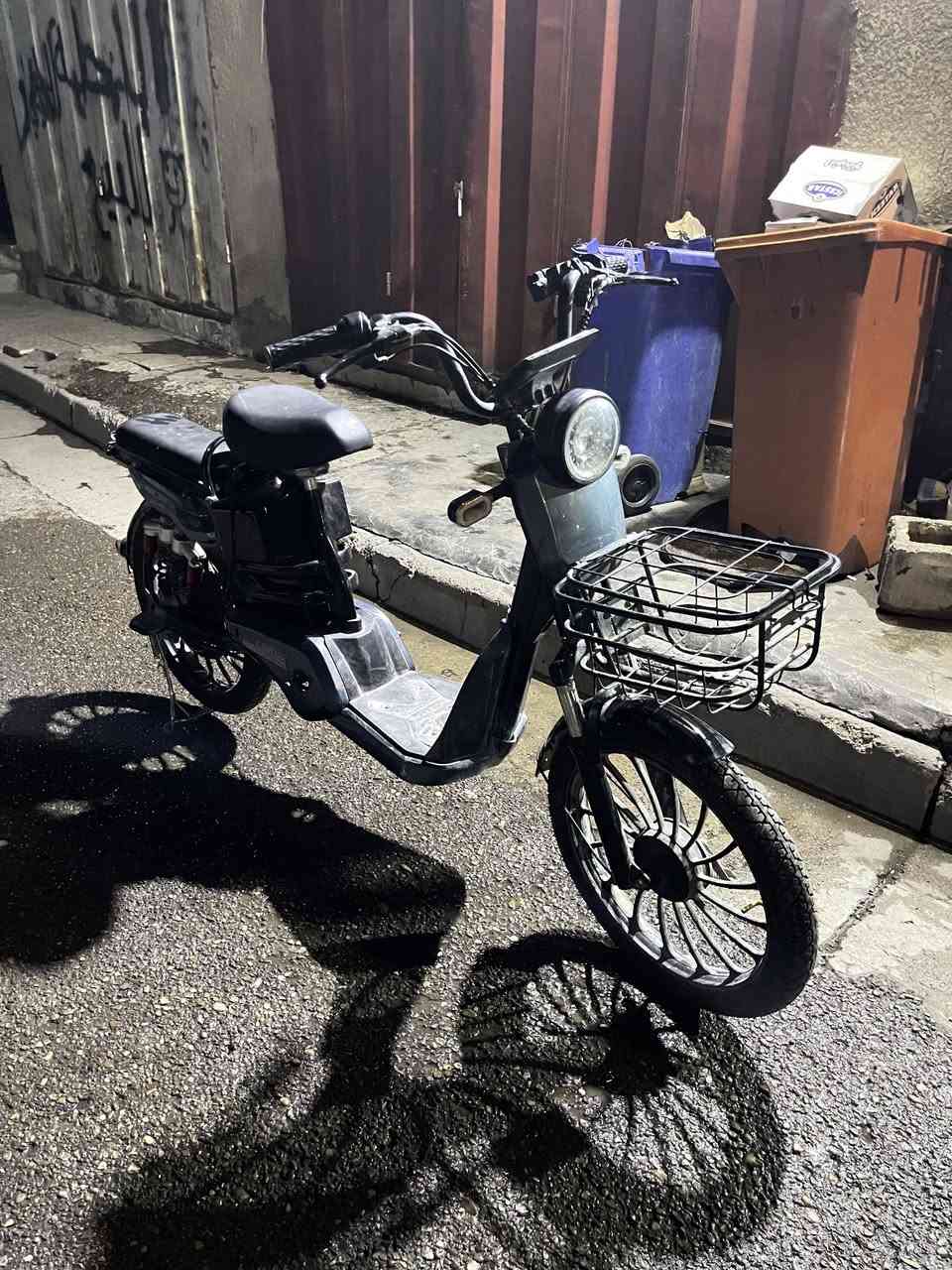 سلام عليكم دراجه شحن بطارياته تعبانه سعرها 100 الف تكدر تبداللها بطاريات


**إذا كنت صاحب هذا الإعلان وتريد حذفه لأي سبب، رجاءا أرسل رسالة إلى الدعم الفني**