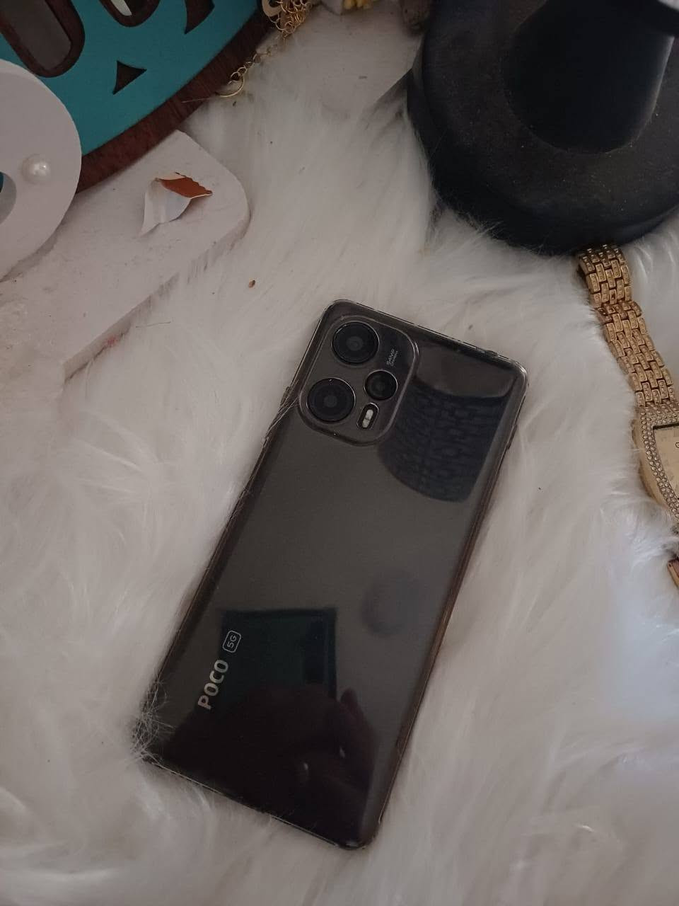 السلام عليكم للبيع او مراوس بوكو F5 5G لون اسود 
••
ذاكرة 256 بطارية 5 آلاف شحن سريع 67 واط شاشة اموليد 120 هيرتز كاميرات 64 ميغا موجوده صور الهن بالمنشور بصمة سوبر فاست صوت ستيريو معالج فلاكشب كيلر سناب دراگون 7 بلص جين 2 يشغل ببجي 90 فريم باقي الالعاب كلها 120 فريم نظام هايبر أو اس 3 ودبل سيم كارت واي فاي 6 ويدعم منفذ سماعة 3.5 الملحقات كفرات عدد 2 فقط 

السعر 225 متوفر توصيل العنوان ذي قار قضاء النصر 

للتواصل خاص او على الرقم *********** واتس
