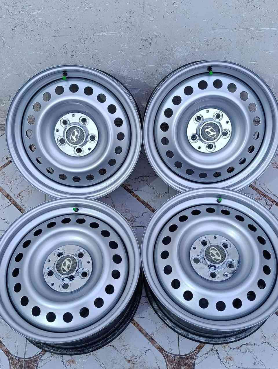 سلام عليكم رنك للبيع حجم 17 عشرين فتحه ويه ممات مال  حساسات ويه الطوس وصبغ حراري صارله سبوع اشتريته وماشديته اشتريته  واريده ب180 مكان البصره بالاتصال على الرقم***********
