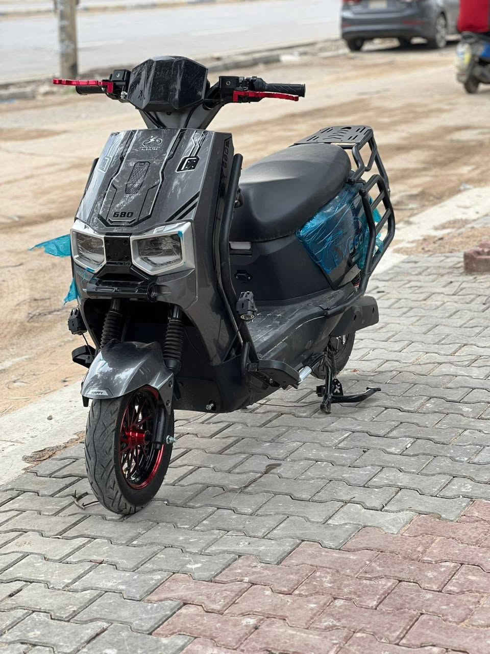 سلام عليكم شباب دراجه شحن للبيع نوع سكنس  زيرو زيرو غير مستخدم من المعرض البيت الله
شاهد  بعدها وكاله ولا شحنه مشحونه ابد 
  الله  شاهد وصل معرض موجود ابسمي  مواصفاتها
الموديل2026
بطاريات 6 دبل 
التحويلات4
السرعه75 حقيقي معا الوزن 
شاشه تاب تعرض الك لاعطالً ان وجدت 
اشاير رباعيه 
شاحنه اصليه 
تشغيل عن بعد 
تشغيل كارت 
بصمات 2 
سويجات 2
كارتات الذكي 2
نضام السرقه 
مري أصليات 
تحمل شخصين 
تايرات جوبلس تحمل وزن عالي جداً
لونها مميز 
قفل ستيرن 
لونها مميز كلش 
استان تعليك /استان صفح 
لايتات زنوزن قويه جدا
الدراجه مدرعه بل كامل 360درجه

 اي استفسار اتصال 

***********

العنوان بغداد
