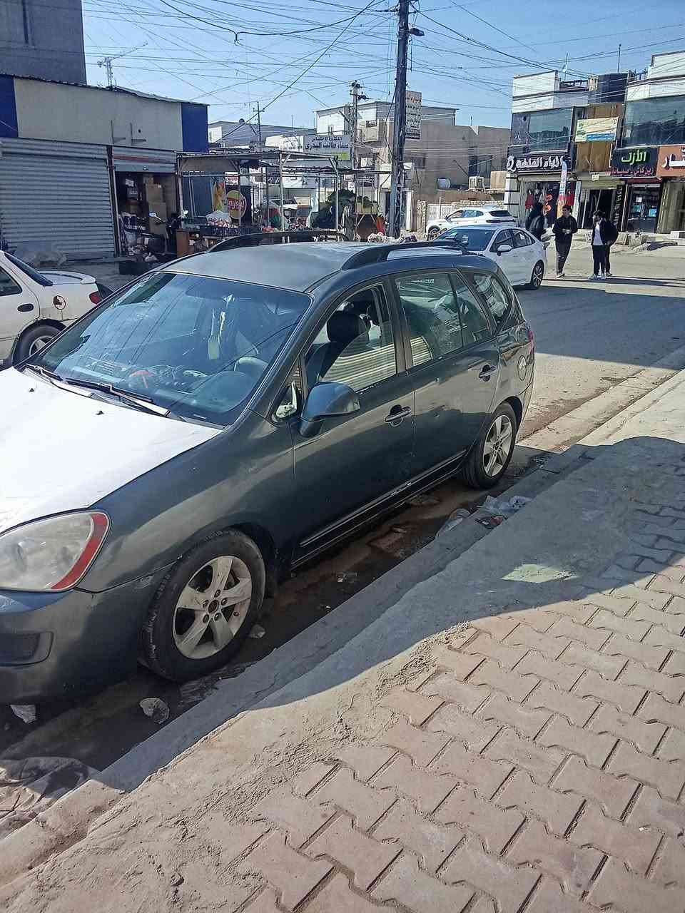 السلام عليكم
كيا رندو 2009
7راكب 
بغداد باسمي مكانها الغزالية 
للاتصال
***********
