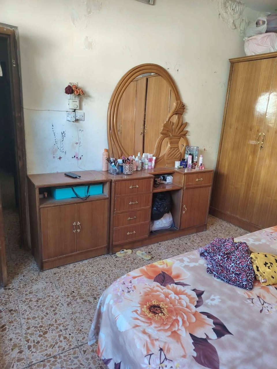 غرفه نوم للبيع صاج تسكام اصلي مكان كريعات سعر ٥٥٠ بيها مجال للشراي


**إذا كنت صاحب هذا الإعلان وتريد حذفه لأي سبب، رجاءا أرسل رسالة إلى الدعم الفني**