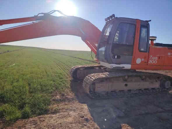 مستعدون العمال الحواض للمرشات في باديه السماوه ***********
