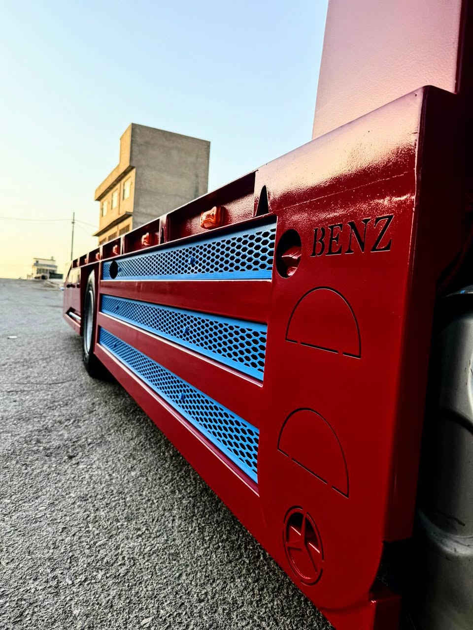 السلام علیکم
للبیع اتیکو میرسیدس کرین فلات  ماشاءأللة ♥️ 
حجم 8.22 مودیل (...2008...) 4 سلندر  6 برغي 
مواصفات/ تحديد صورعة+ تبريد بلادي + جام كهره باء+ هاف+ استوب كهرباء+ دوگمە هزە و صعود+ دوگمە تاکوز + خلفي جوبلس امامي سبرينك + مراية كهره باء .
كرين سوبرزيت fx جنكال قفل  3 طن 4 سلايتات 
السيارة ماشاءأللة جديد جديده نفس الصورة ( 0 ، 1 ) 
مابيها اي نقص / تخم تايرات و باتري جديده 
رقم و سنوي هزه جديده لحد 2030 + 
محرك + گیر + شاصي+ اكسل + سبوخ بشرط مكفول 
العنوان سليمانية مركز مدينة قريب السرجنار 

***********📞📞 
                                             واتصاب و ڤایبر و مسنجر ،
                             اخوكم شاباز كرين shabaz : kren
