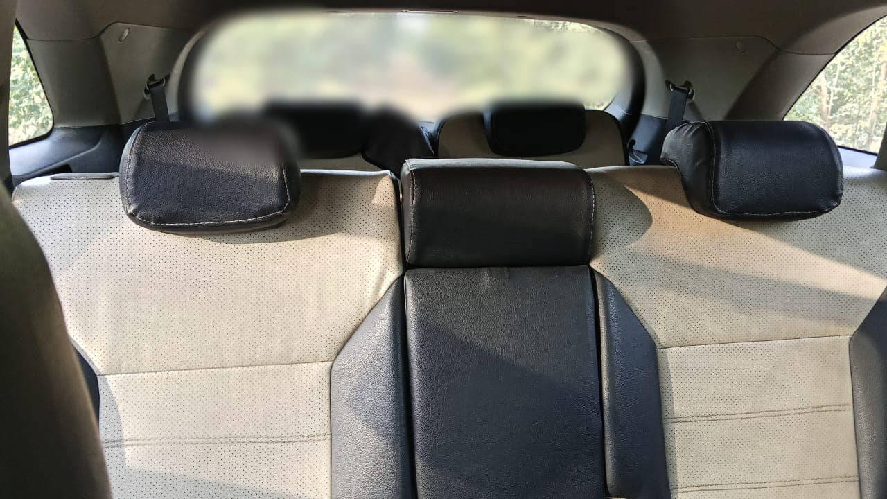 السلام عليكم سورنتو موديل 18شكل ال20 ..السياره فول مواصفات خليجي 
بيها قطعه صبغ الباب خلف الساايق مصبوغه كير ومكينه مكفولات كفاله عامه 
مكان كربلاء الحسينيه 
..رقم ***********
لسعر 235وبيها مجال
