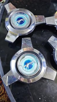 شاخات للبيع  سعر 350 عنوان بغداد شارع فلسطين 07707990840