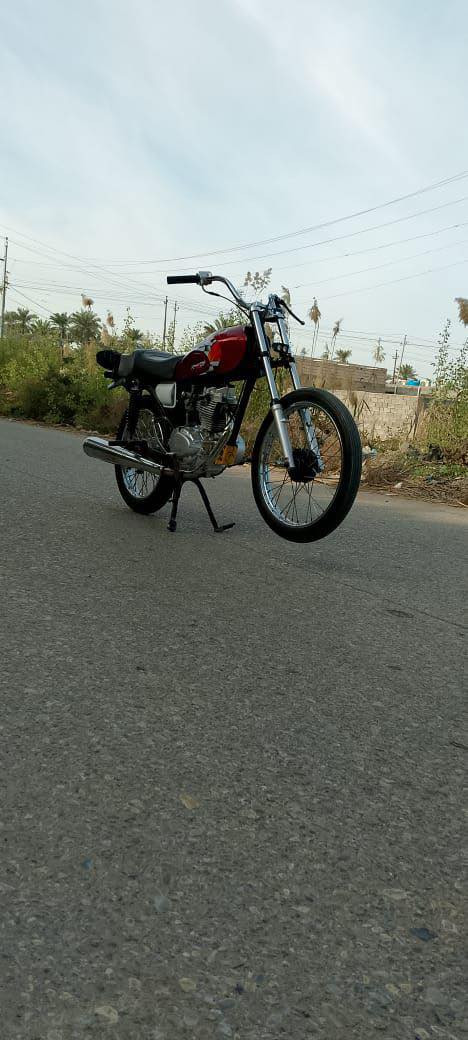 سلام عليكم دراجة نامة للبيع كلك محرك 25 ما مفتوح دراجه شلعه ومعدل خير من الله فصلتها تاكل الكاع سعر 600 وبيها مجال الخاص مفتوح رقم تلفوني بي واتساب ***********
