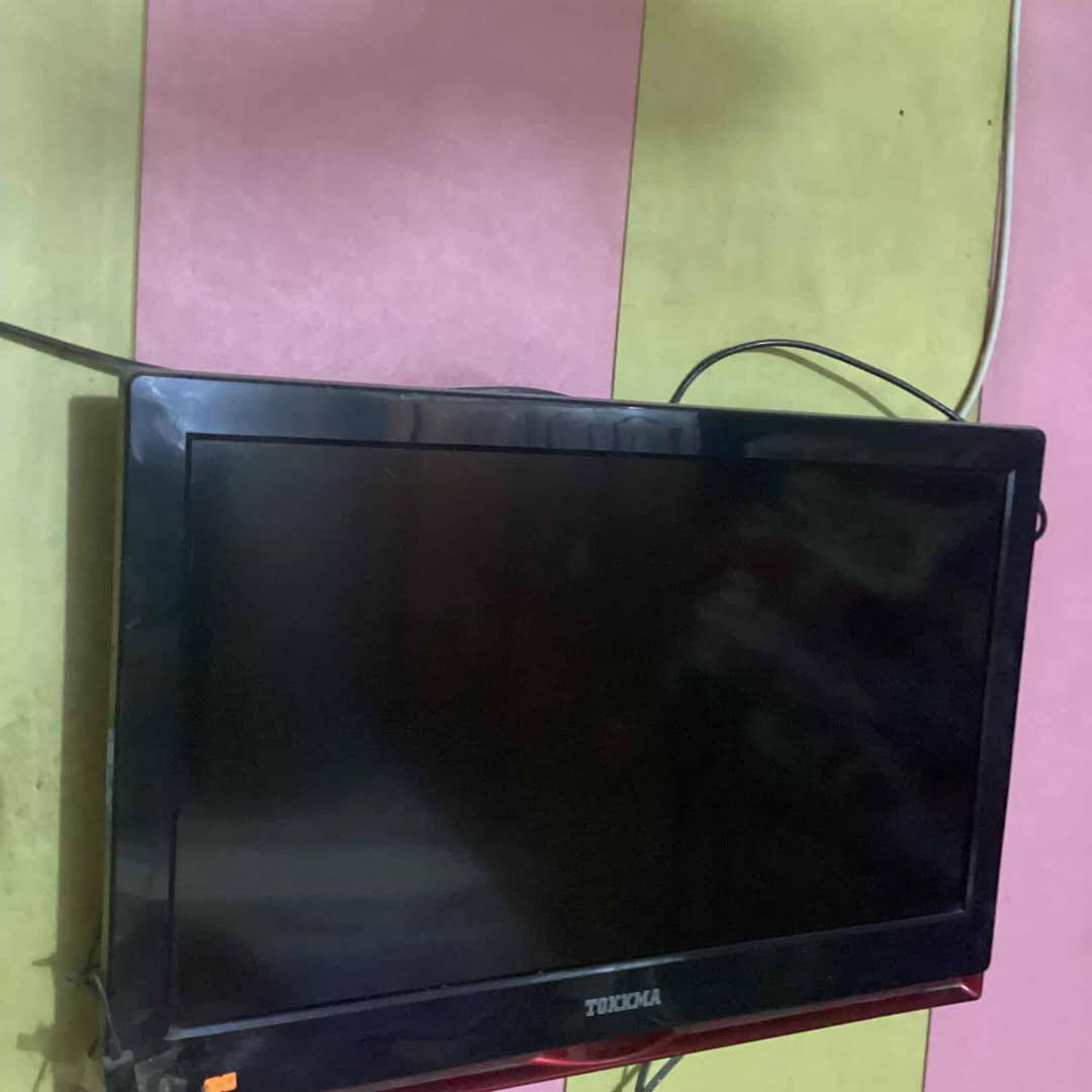 السلام عليكم غراض للبيع مكيف نضيف وجديد سعره ٢٥٠ وبي مجال وكنتور سعره ١٥٠ وبي مجال  والبلازما ٥٠ وبيهه مجال كلهن نضيفات وشغالات
الاستفسار الاتصال على الرقم 
***********
