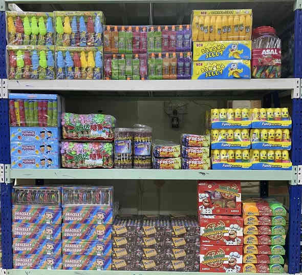 السلام عليكم ورحمة الله وبركاته 
حلويات جديده في محلات 
جمله أولاد الحاج محمود الدوار 
عنوان / شارع قائم مقاميه 
الهاتف ***********
