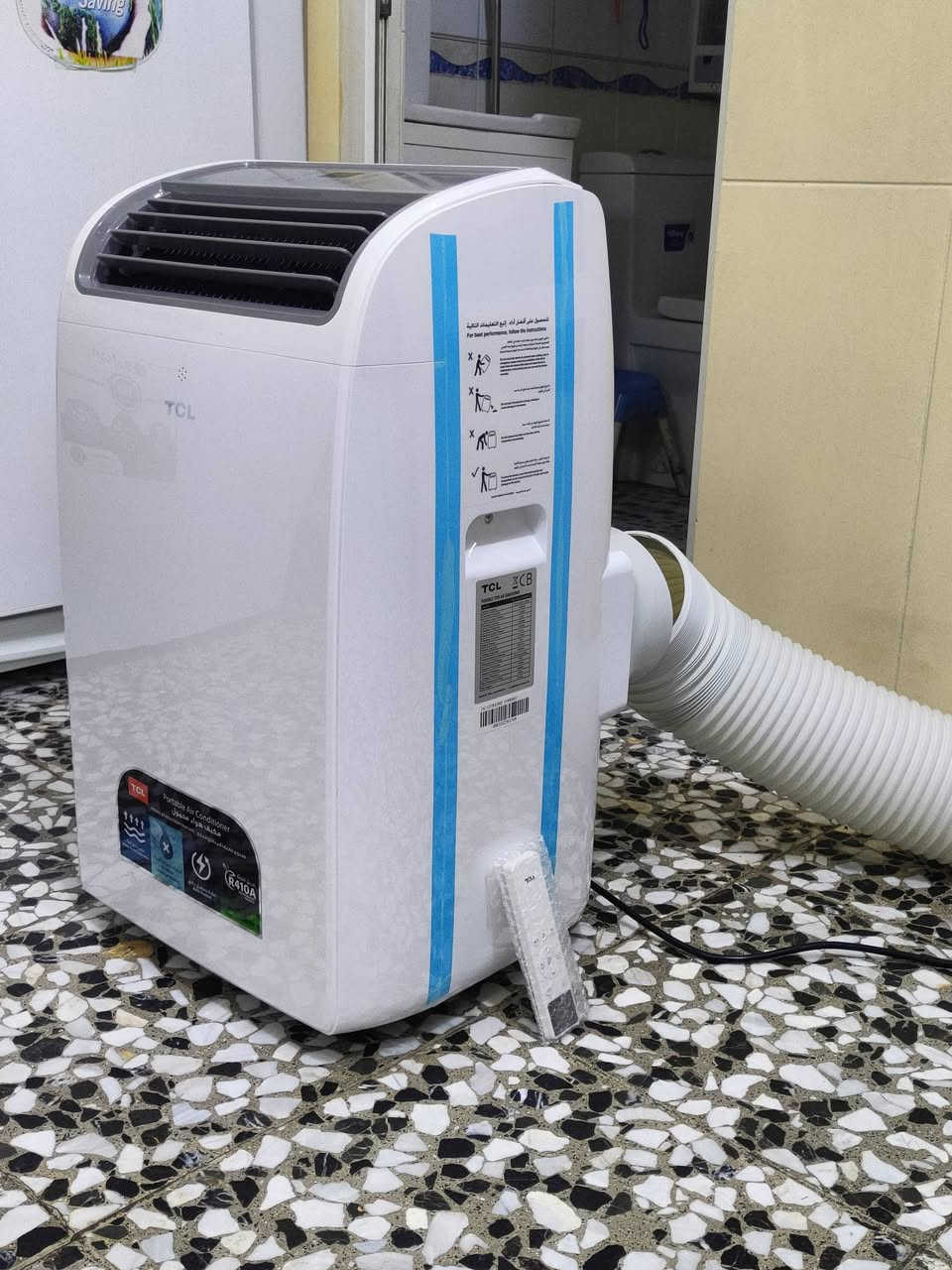 السلام عليكم...
للبيع مكيف محمول 1طن نوع(TCL)أصلي جديد بالكارتون غير مستعمل.ريمونت+أطارات.السعر(450الف).العنوان بغداد هياكل الغزالية عالسريع هاتف(***********).
