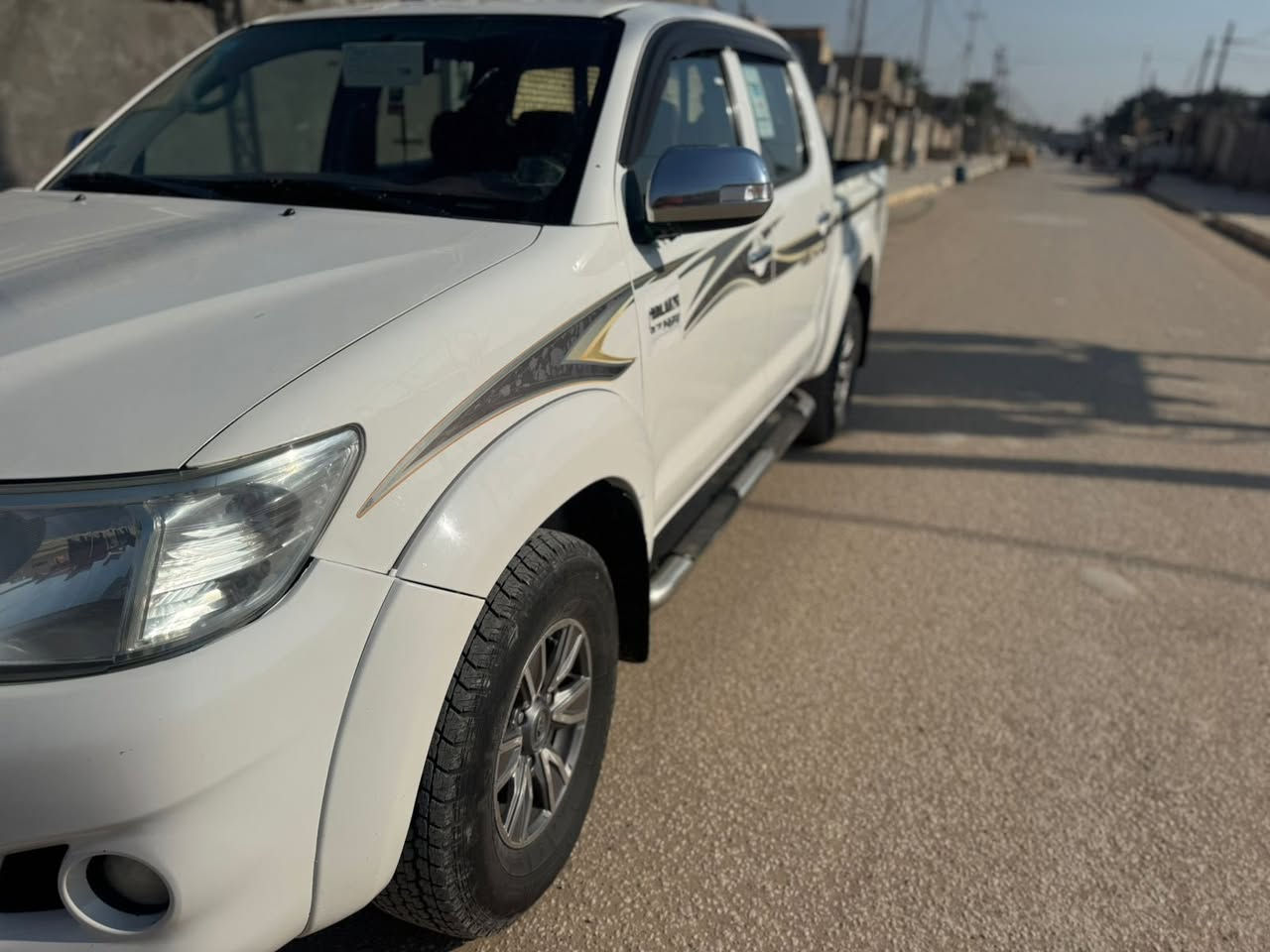 السلام عليكم ورحمة الله وبركاته بيك اب تيوتا ٢٠١٥ رقم واسط ب اسمي سياره  كير اوتماتيك  جاهزه السعر ٢٠٠ 
***********
