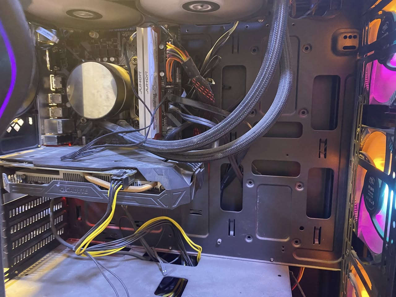 السعر 600 مكاني بغداد ***********    Pc للبيع.
