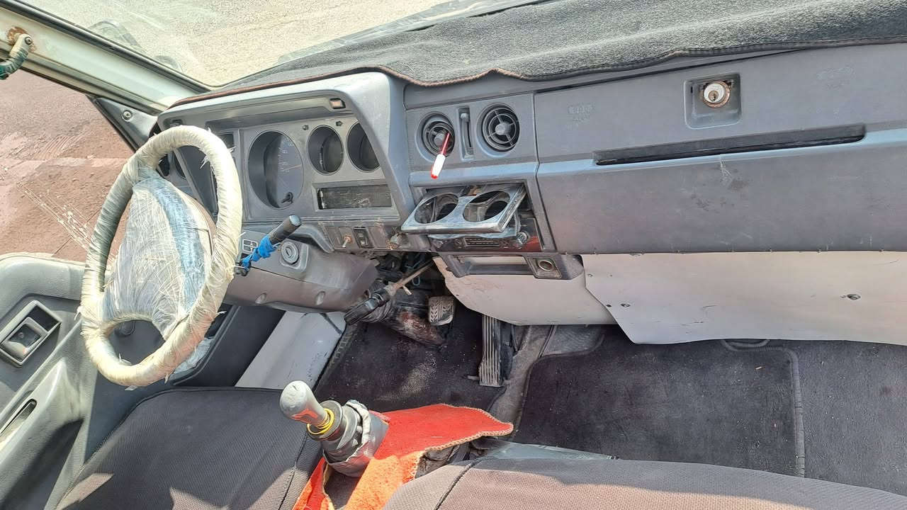 ***********      ***********
